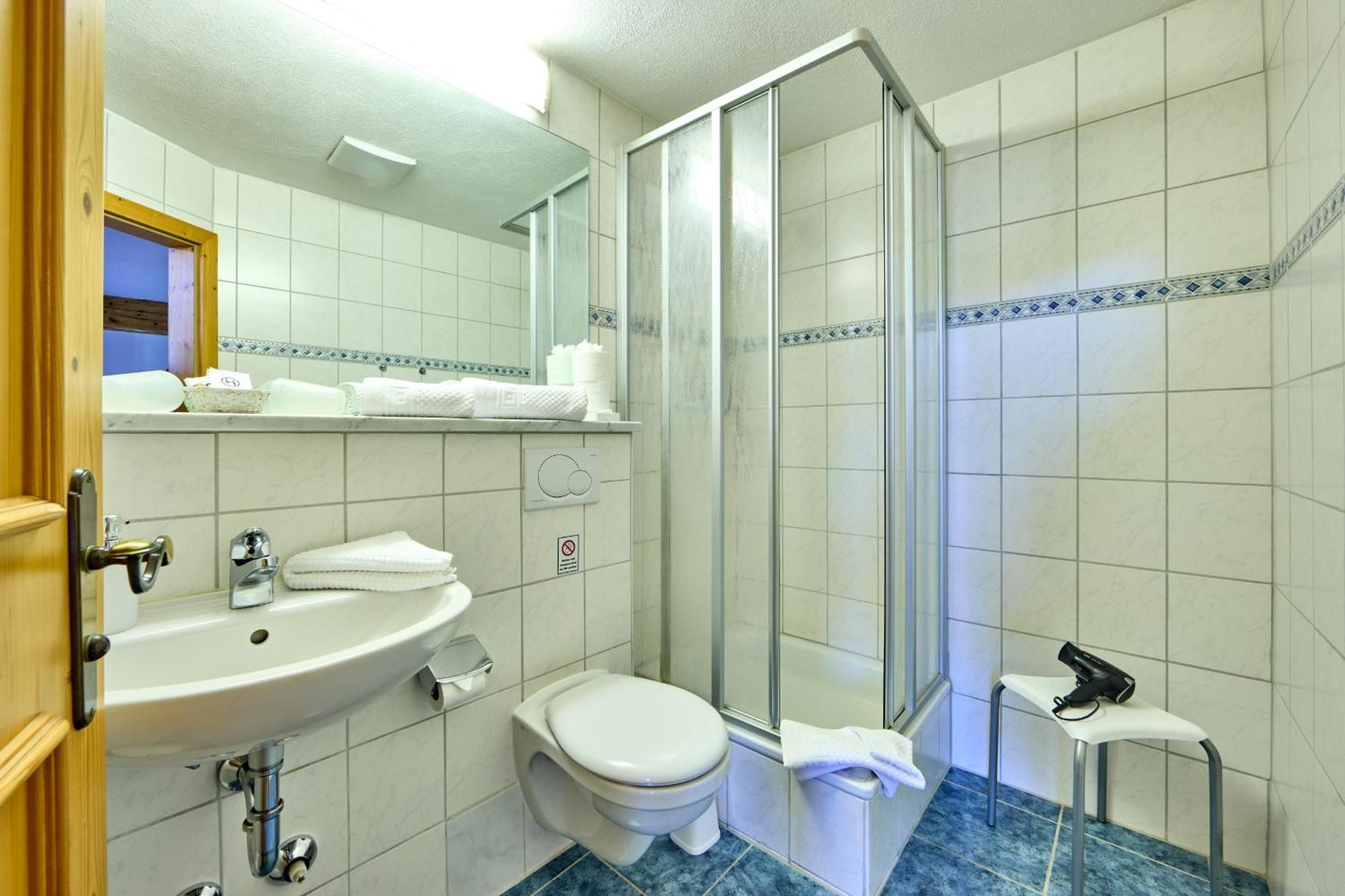 Hotel Drei Mohren Garmisch-Partenkirchen Quarto foto